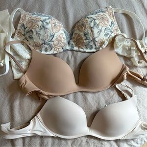 Intimissimi Floral Lace and Neutral Bras Set